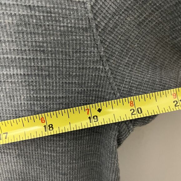 Outpost Maker Henley Mens Large Short Sleeve Gray Cotton W/ Buttons Logo NWOT - Picture 10 of 11